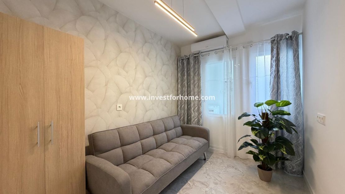 Reventa - Apartamento - Torrevieja - Estacion De Autobuses