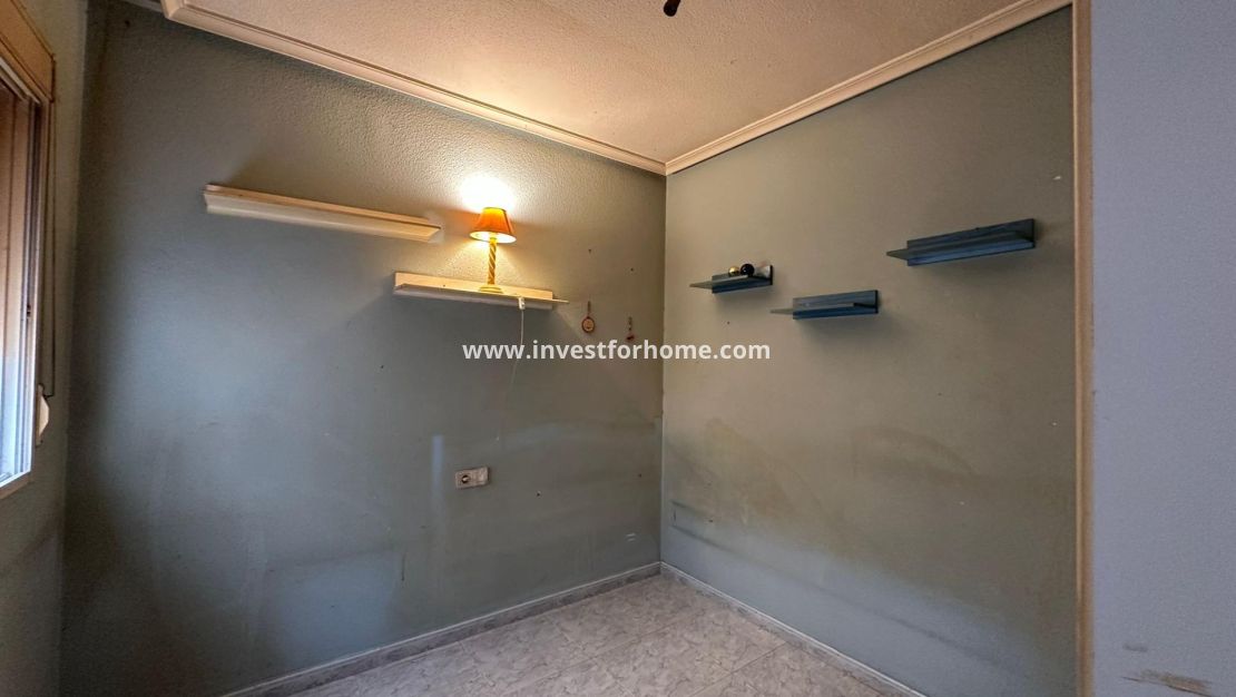 Reventa - Apartamento - Torrevieja - Estacion De Autobuses