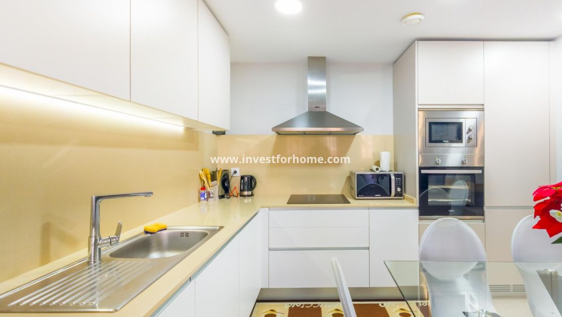 Reventa - Apartamento - Torrevieja - Estacion De Autobuses