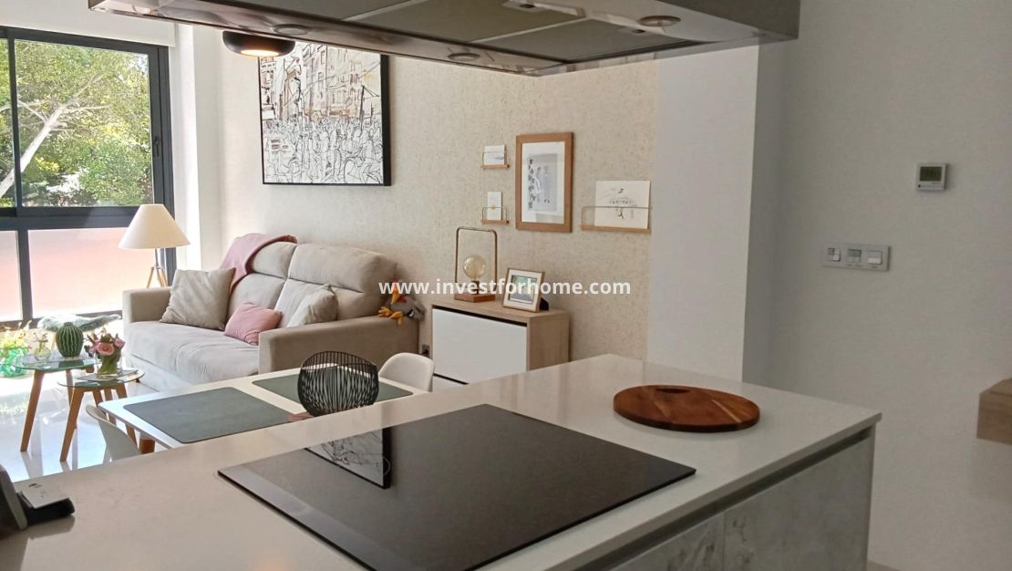 Reventa - Apartamento - Torrevieja - Estacion De Autobuses