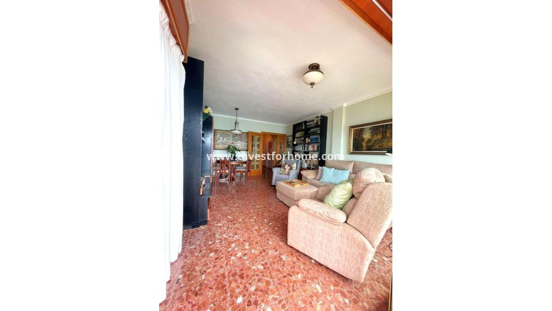 Reventa - Apartamento - Torrevieja - Estacion De Autobuses