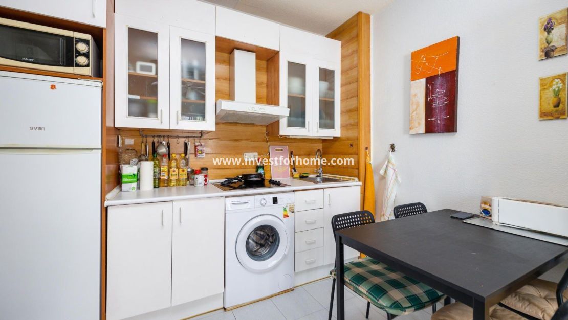 Reventa - Apartamento - Torrevieja - Estacion De Autobuses