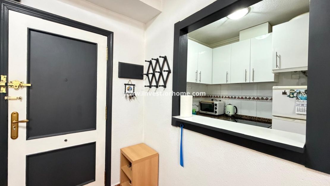 Reventa - Apartamento - Torrevieja - Estacion De Autobuses