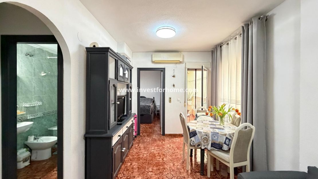 Reventa - Apartamento - Torrevieja - Estacion De Autobuses