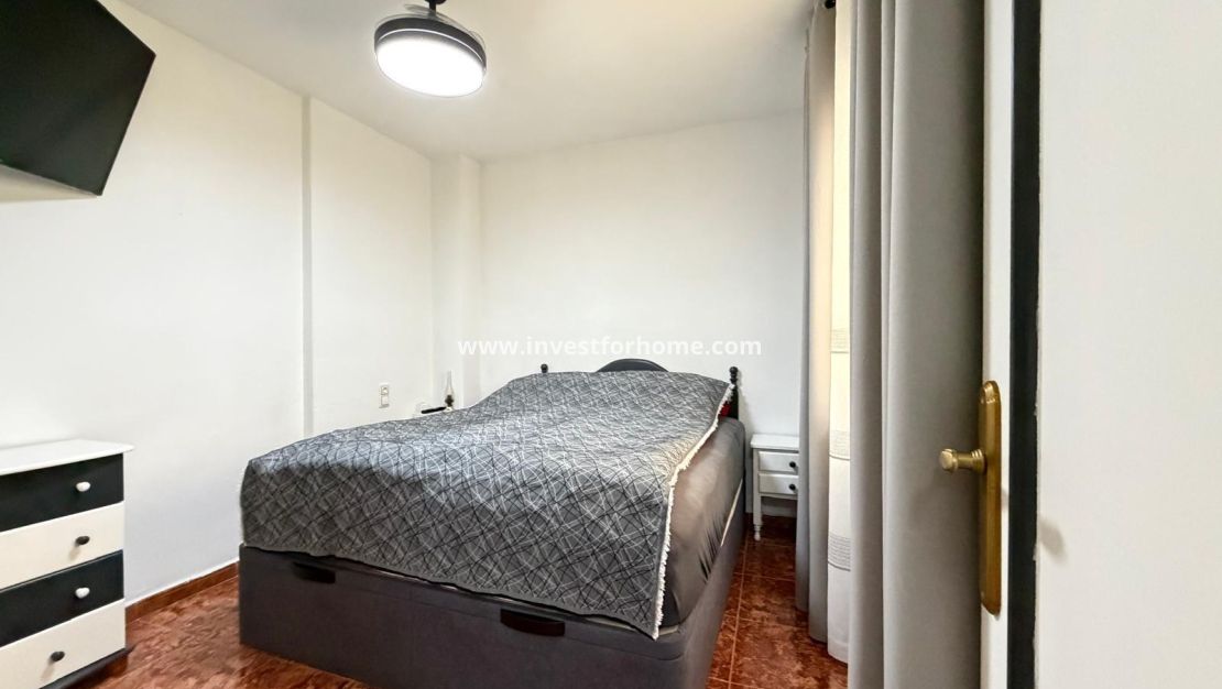 Reventa - Apartamento - Torrevieja - Estacion De Autobuses