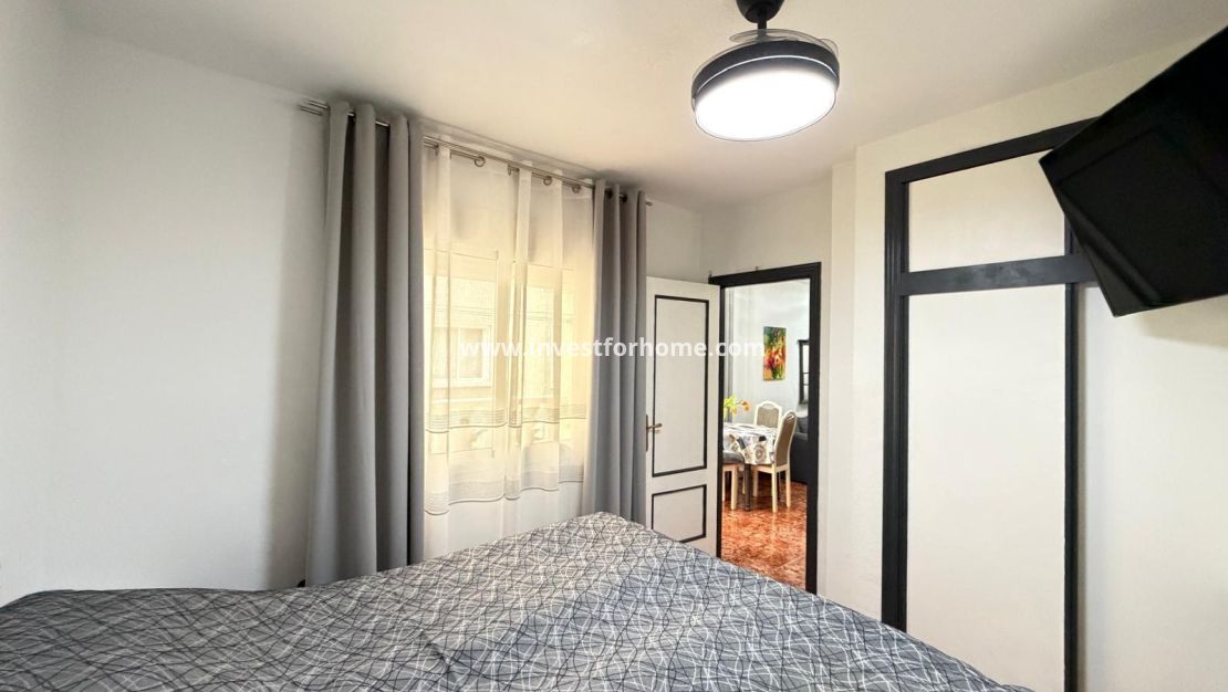Reventa - Apartamento - Torrevieja - Estacion De Autobuses