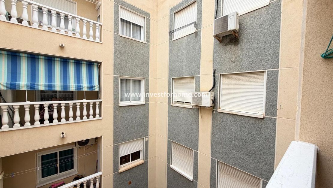 Reventa - Apartamento - Torrevieja - Estacion De Autobuses