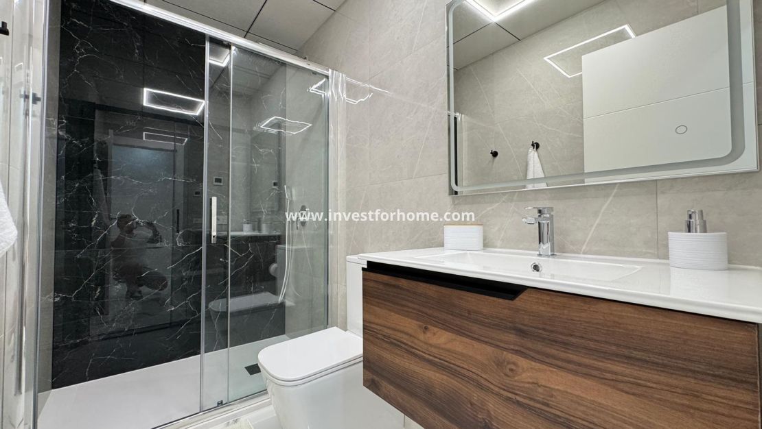 Reventa - Apartamento - Torrevieja - Estacion De Autobuses
