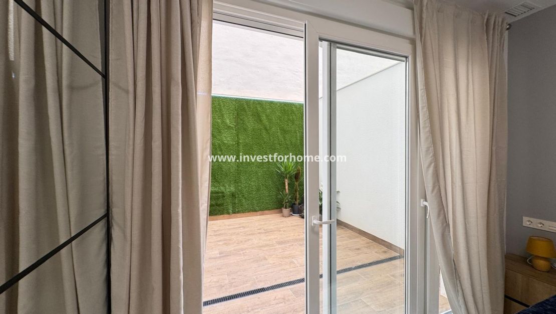Reventa - Apartamento - Torrevieja - Estacion De Autobuses