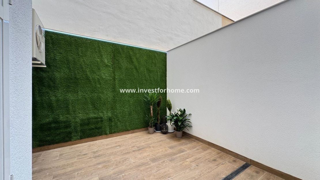 Reventa - Apartamento - Torrevieja - Estacion De Autobuses