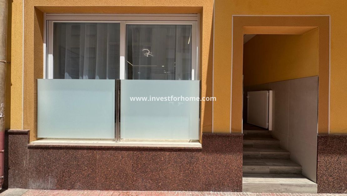 Reventa - Apartamento - Torrevieja - Estacion De Autobuses