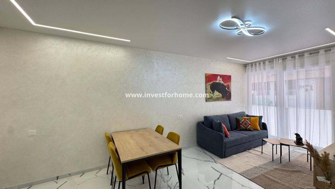 Reventa - Apartamento - Torrevieja - Estacion De Autobuses