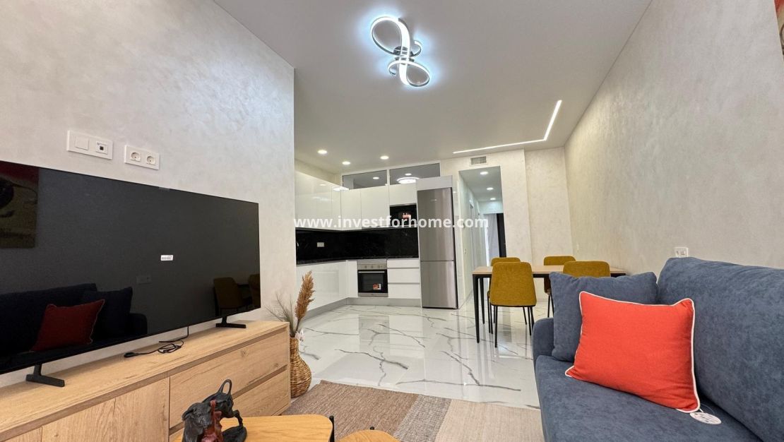 Reventa - Apartamento - Torrevieja - Estacion De Autobuses