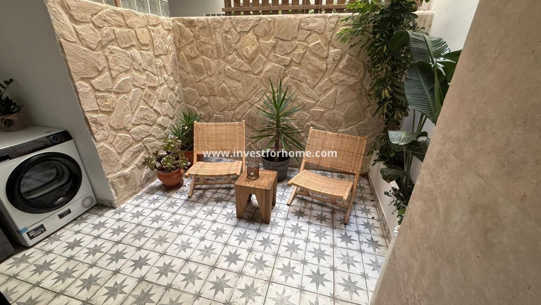 Reventa - Apartamento - Torrevieja - Estacion De Autobuses