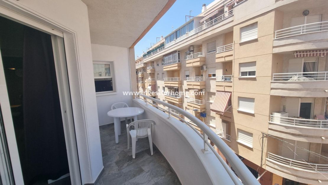 Reventa - Apartamento - Torrevieja - Estacion De Autobuses