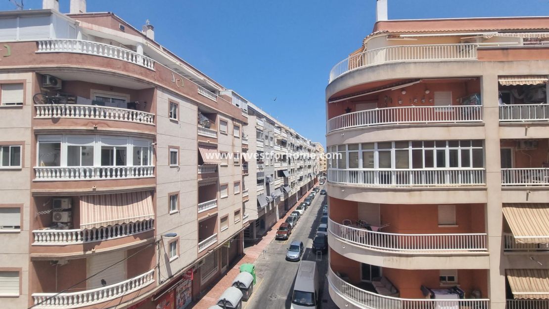 Reventa - Apartamento - Torrevieja - Estacion De Autobuses