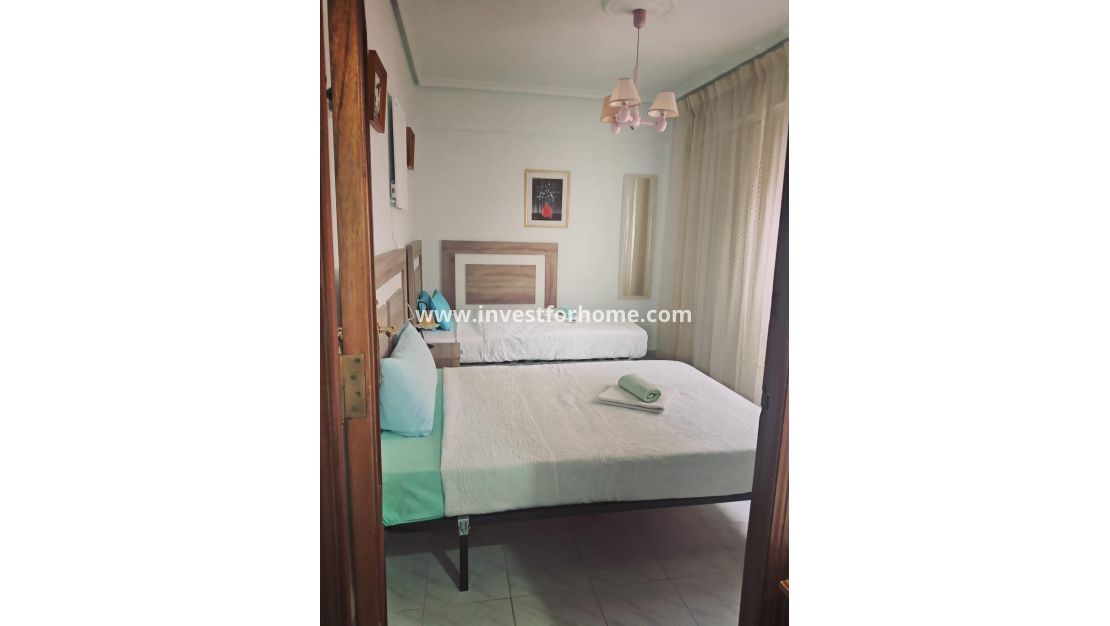 Reventa - Apartamento - Torrevieja - Estacion De Autobuses