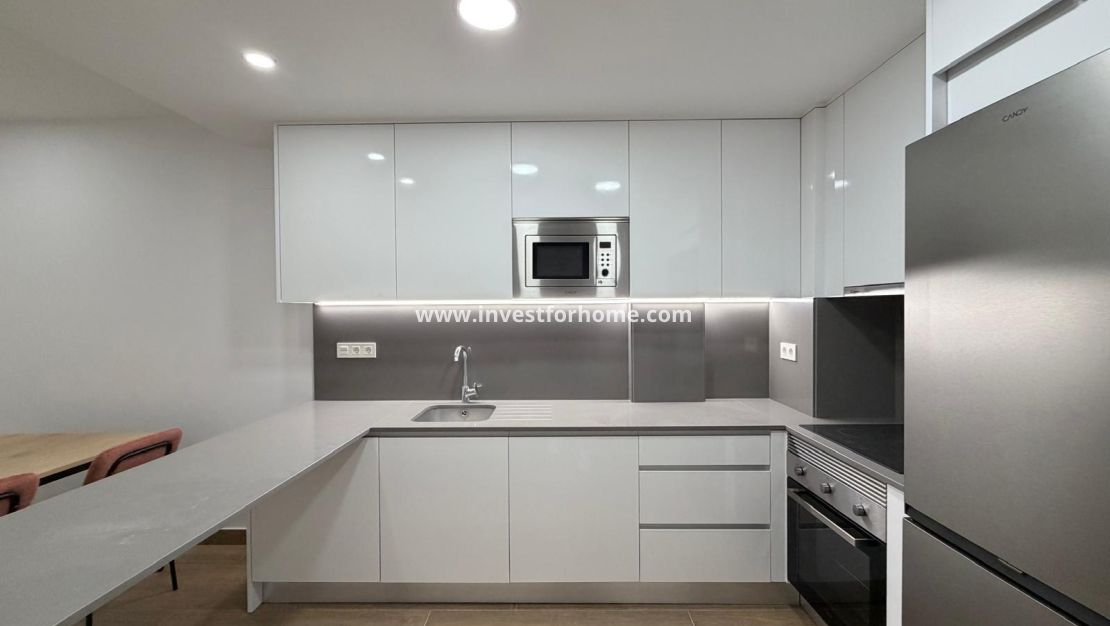 Reventa - Apartamento - Torrevieja - Estacion De Autobuses