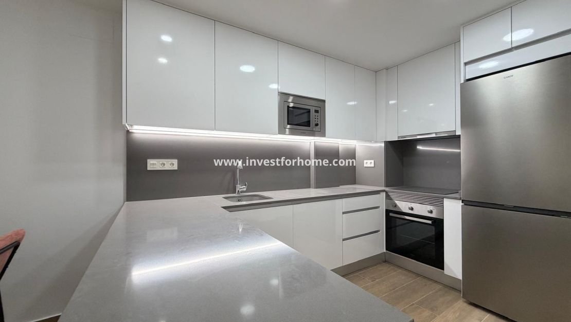Reventa - Apartamento - Torrevieja - Estacion De Autobuses