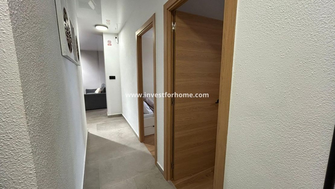Reventa - Apartamento - Torrevieja - Estacion De Autobuses