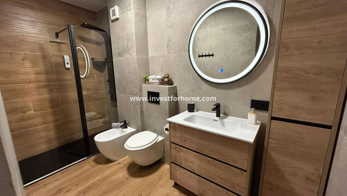 Reventa - Apartamento - Torrevieja - Estacion De Autobuses