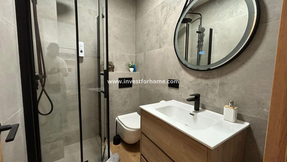 Reventa - Apartamento - Torrevieja - Estacion De Autobuses