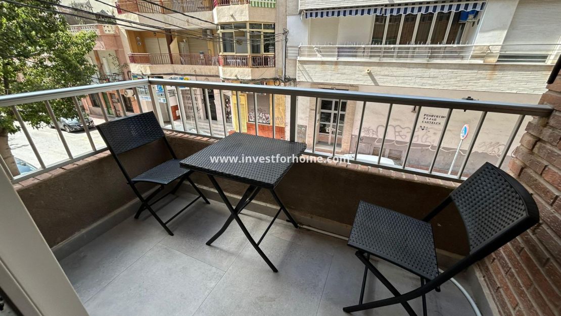 Reventa - Apartamento - Torrevieja - Estacion De Autobuses