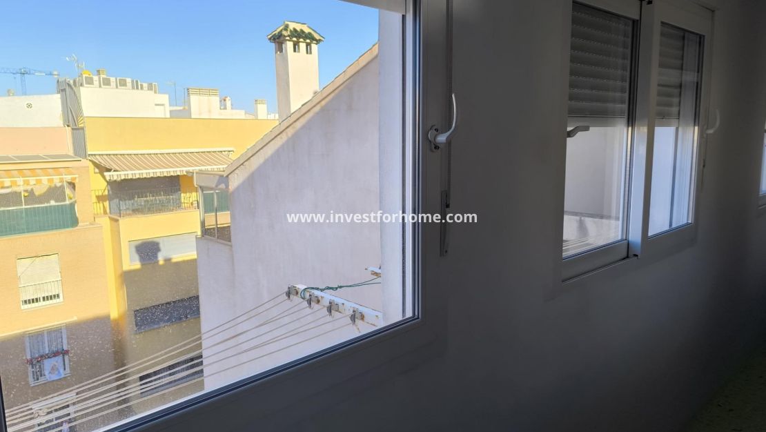 Reventa - Apartamento - Torrevieja - Las Piscinas Naturales