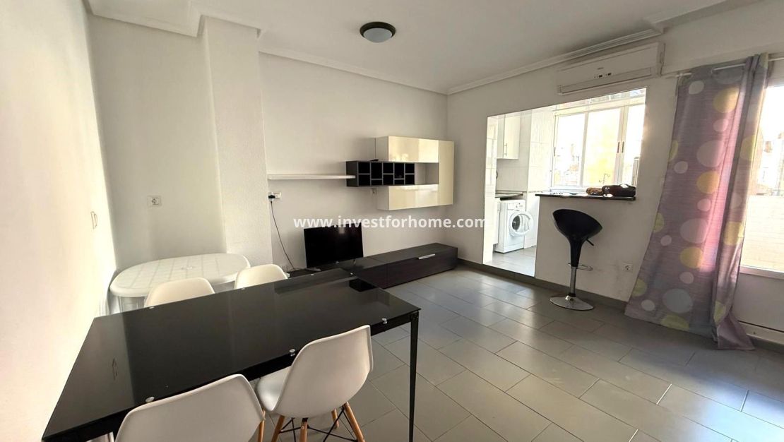 Reventa - Apartamento - Torrevieja - Las Piscinas Naturales