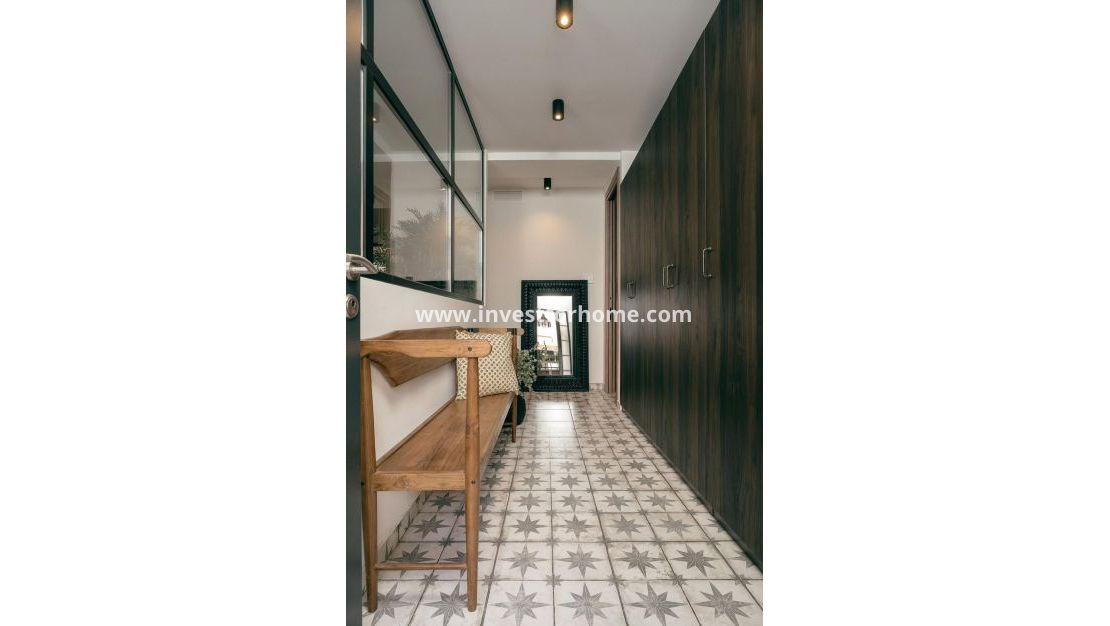 Reventa - Apartamento - Torrevieja - Las Piscinas Naturales