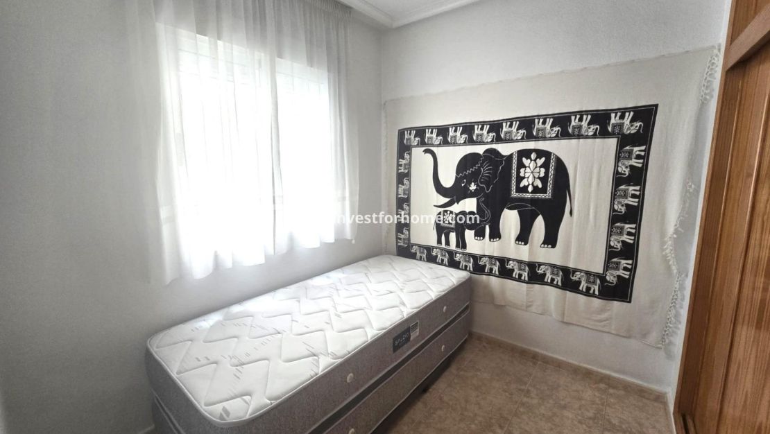Reventa - Apartamento - Torrevieja - Parque Las Naciones