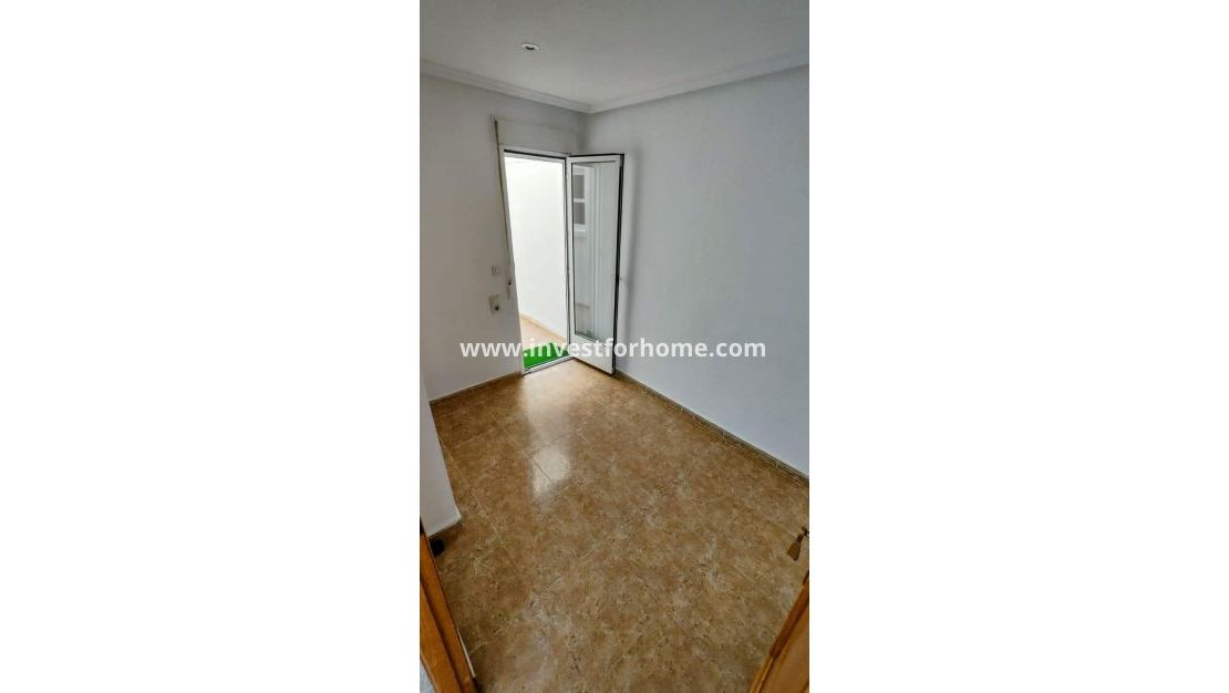 Reventa - Apartamento - Torrevieja - Playa de los Locos