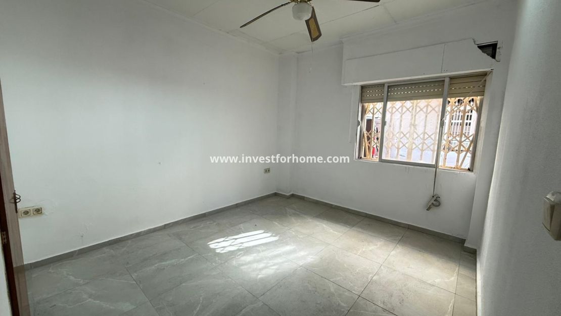 Reventa - Apartamento - Torrevieja - Playa de los Locos