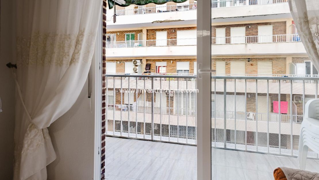 Reventa - Apartamento - Torrevieja - Playa del Acequión