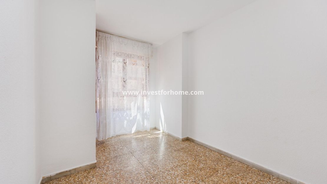 Reventa - Apartamento - Torrevieja - Playa del Acequión