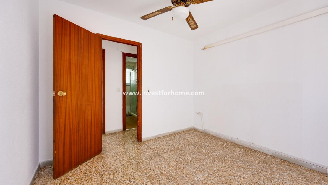 Reventa - Apartamento - Torrevieja - Playa del Acequión