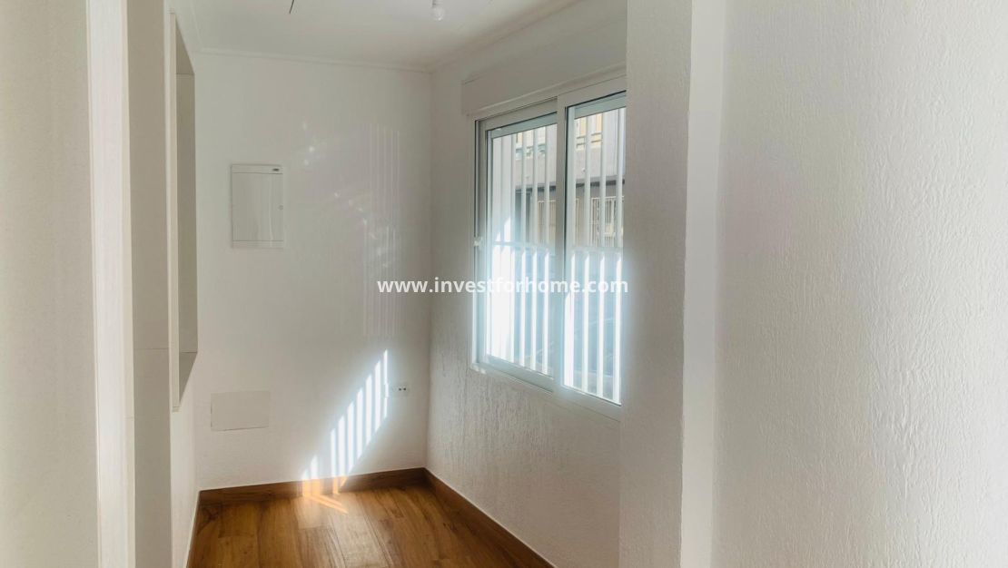 Reventa - Apartamento - Torrevieja - Playa del Cura