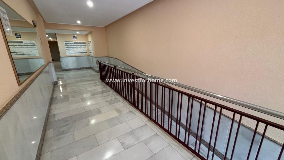 Reventa - Apartamento - Torrevieja - Playa del Cura