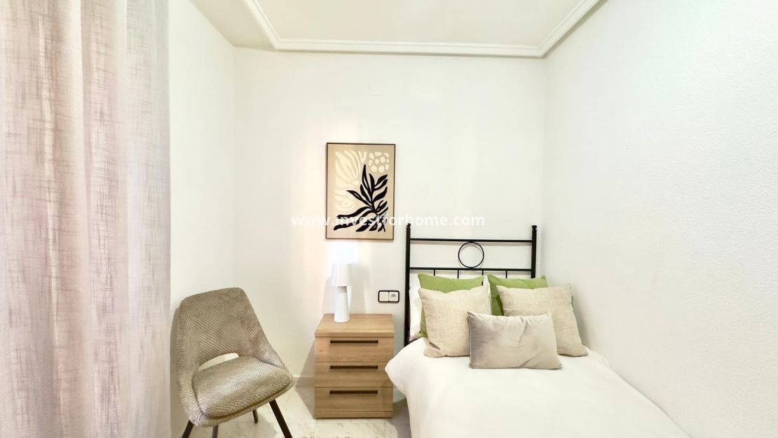 Reventa - Apartamento - Torrevieja - Playa del Cura