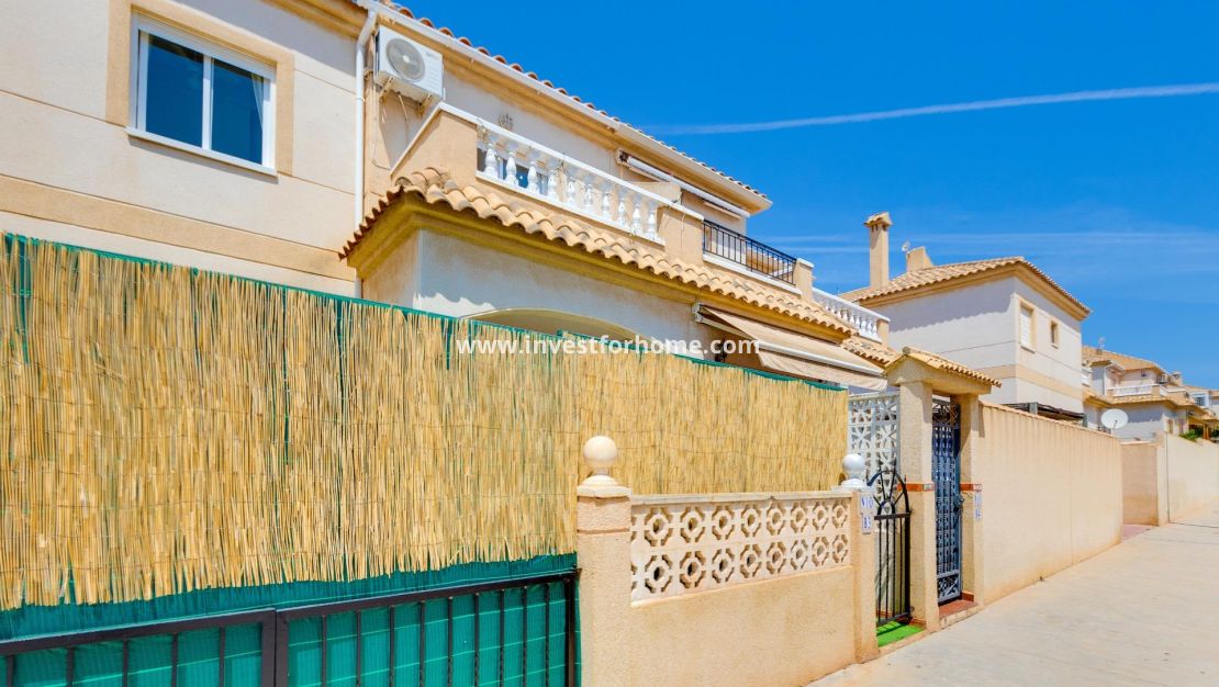 Reventa - Bungalow - Torrevieja - aguas nuevas