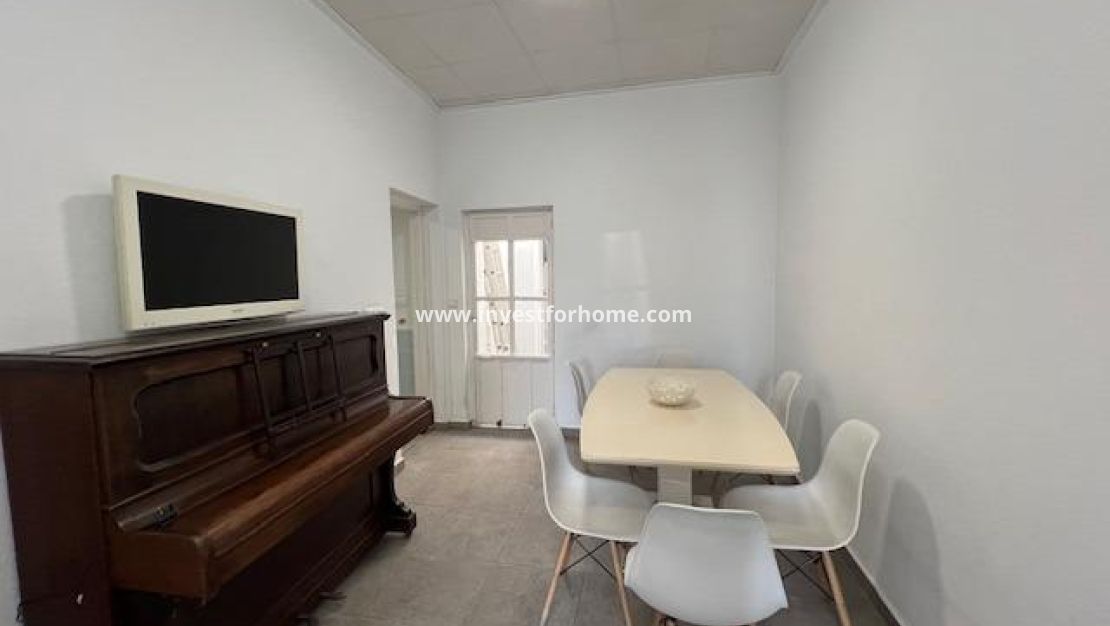 Reventa - Casa - Dolores - Centro