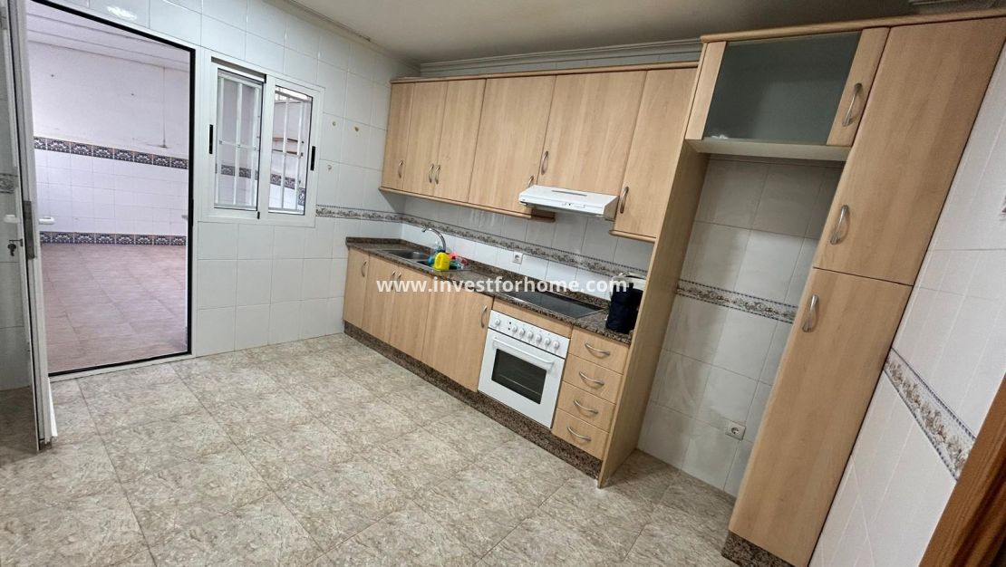 Reventa - Casa - Los Alcázares