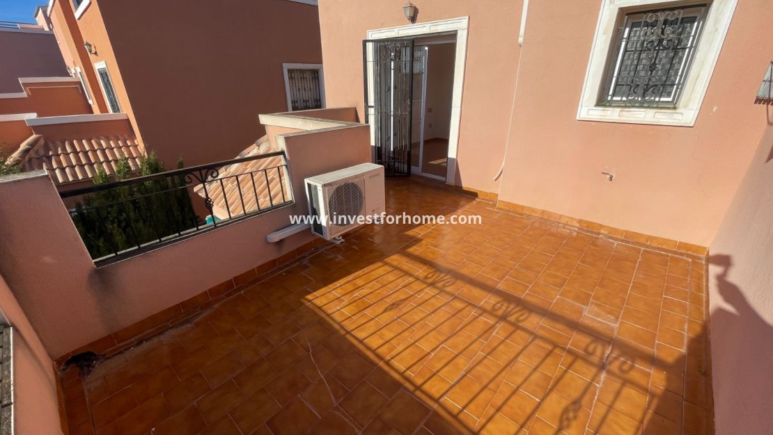 Reventa - Casa - Los Montesinos - Costa Blanca