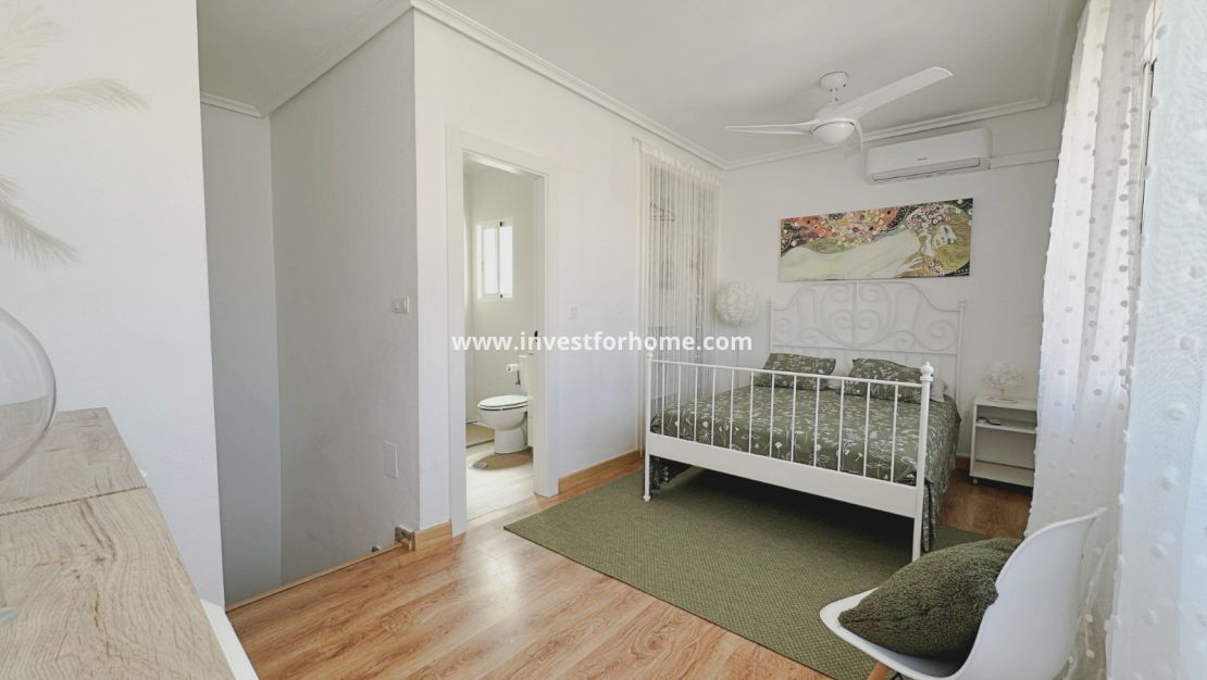 Reventa - Casa - Orihuela Costa - La Zenia