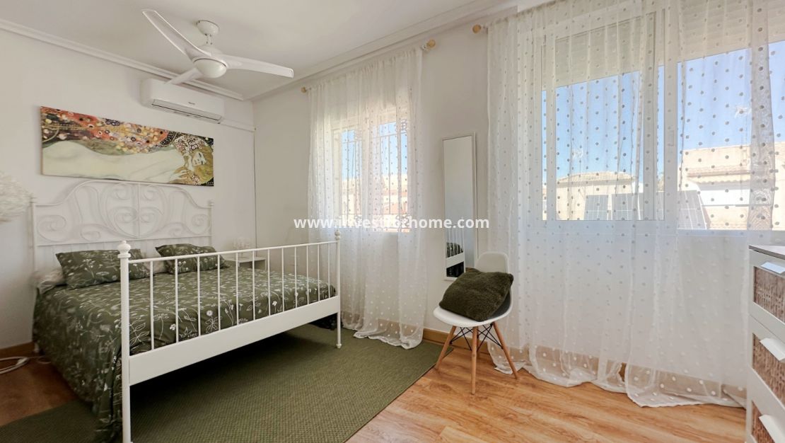 Reventa - Casa - Orihuela Costa - La Zenia