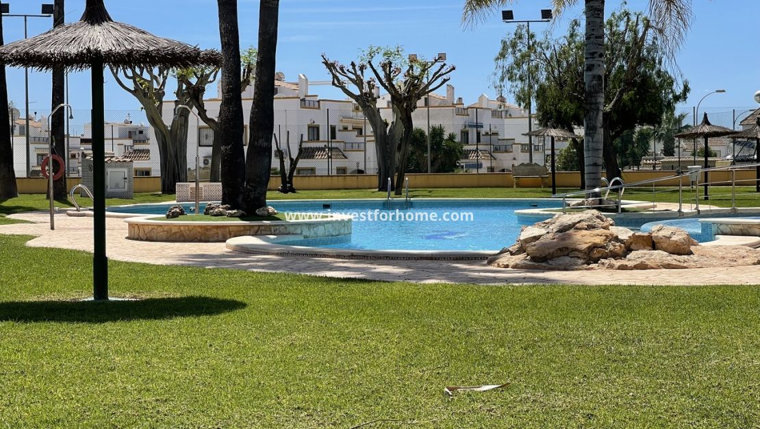 Reventa - Casa - Orihuela Costa