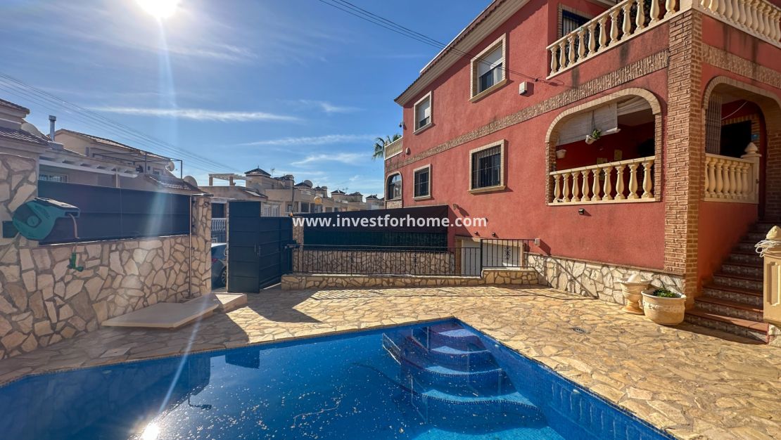 Reventa - Casa - San Miguel de Salinas - Inland