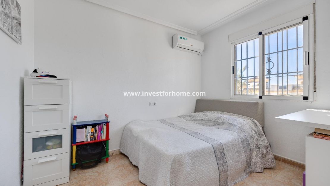 Reventa - Casa - Torrevieja - aguas nuevas