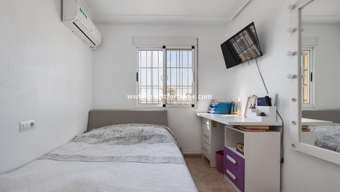 Reventa - Casa - Torrevieja - aguas nuevas