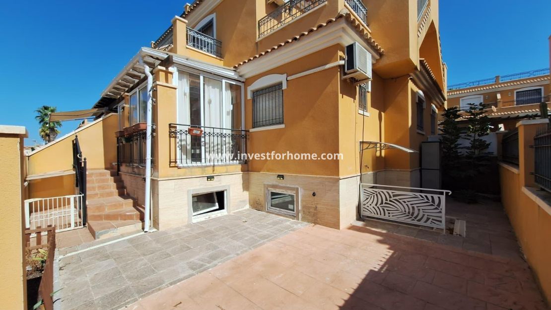 Reventa - Casa - Torrevieja - aguas nuevas